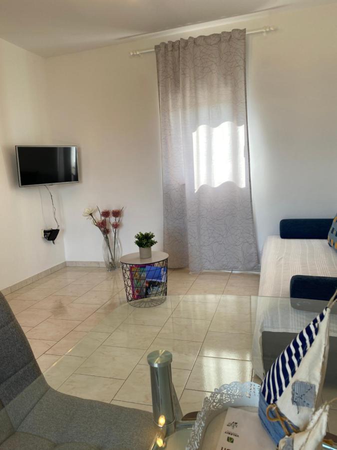Apartments Mikecin Novigrad  المظهر الخارجي الصورة